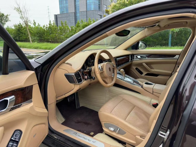 盐城12年保时捷帕拉梅拉4