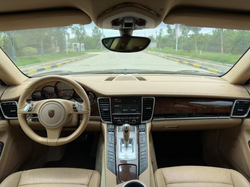 盐城12年保时捷帕拉梅拉7