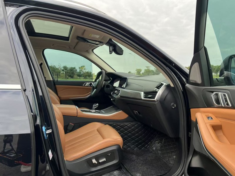 盐城19年宝马X56