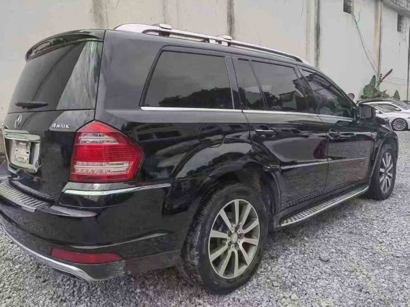 重庆12年奔驰GL8