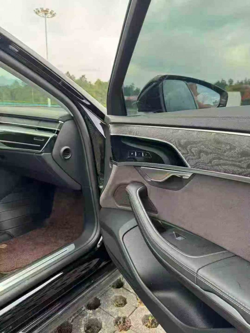 重庆24年奥迪A8L6