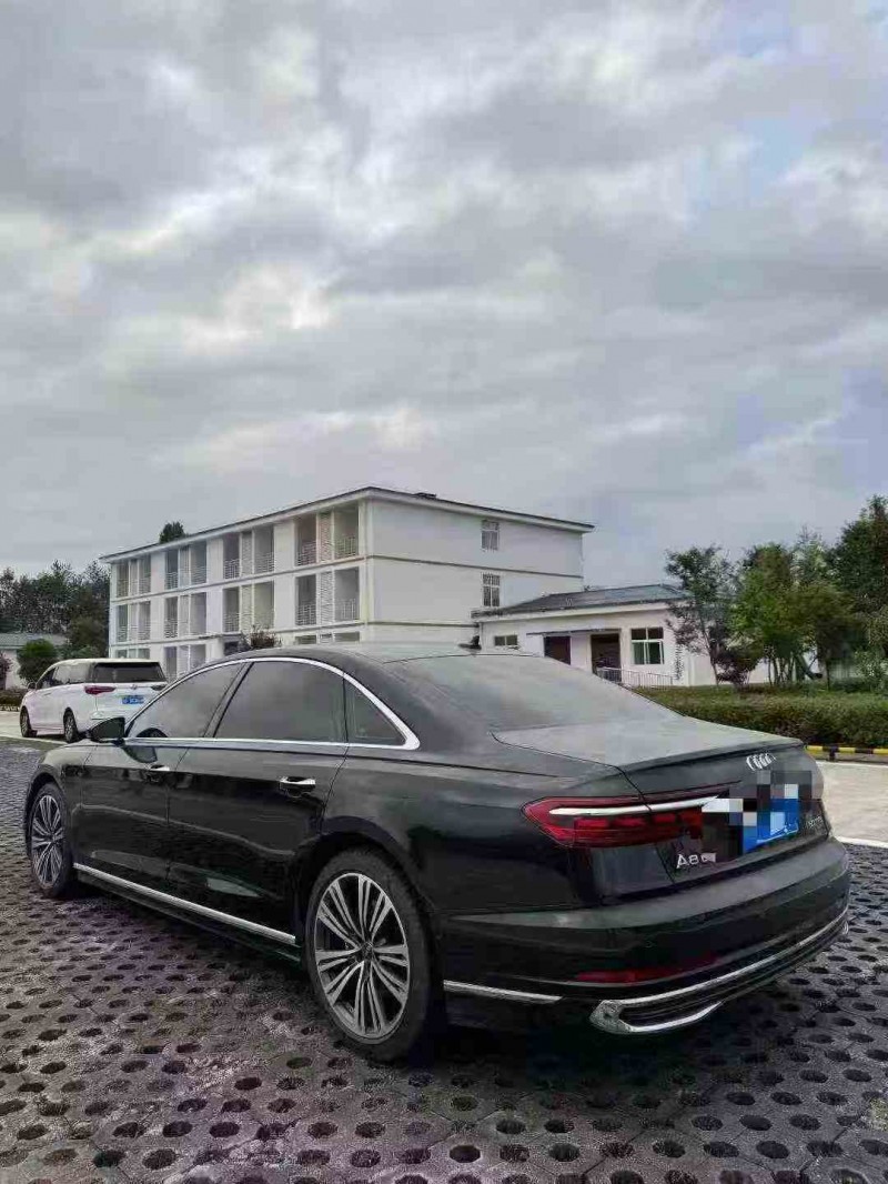 重庆24年奥迪A8L7