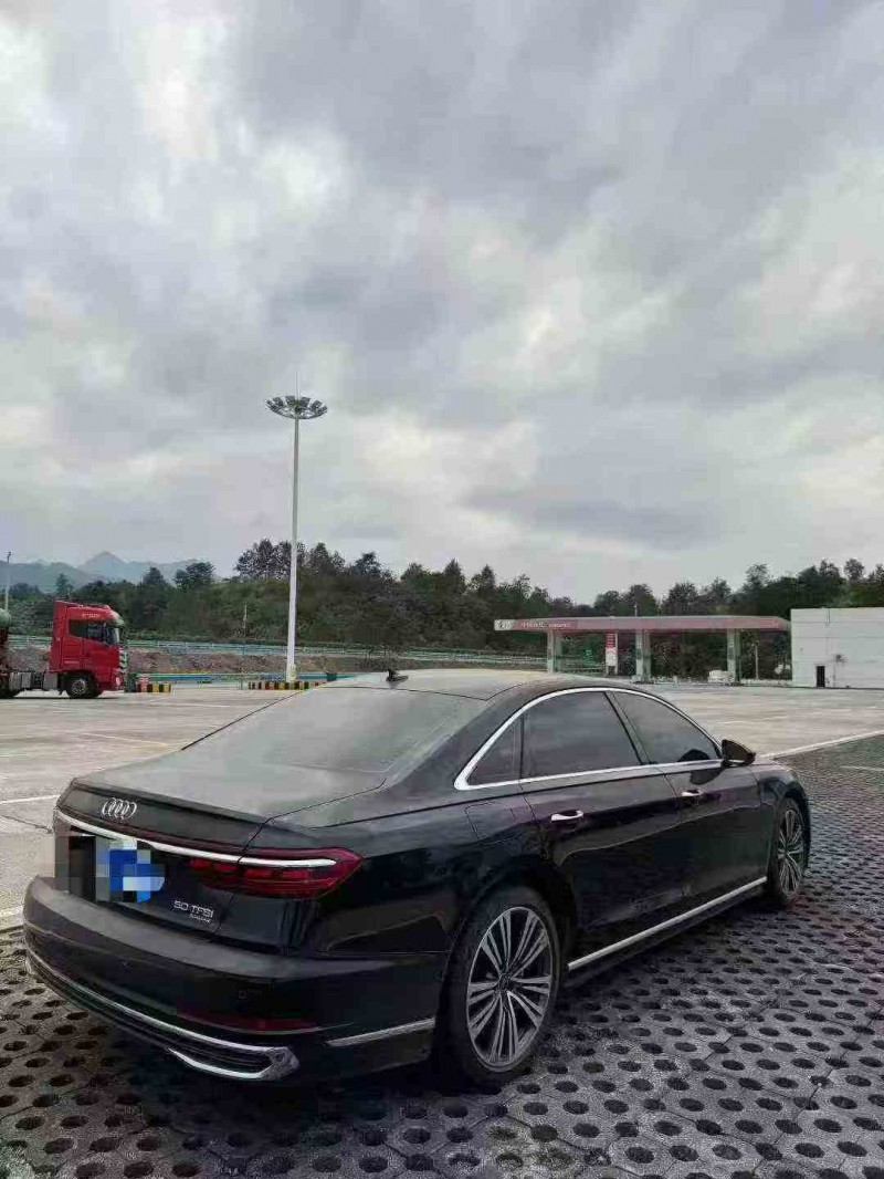 重庆24年奥迪A8L8