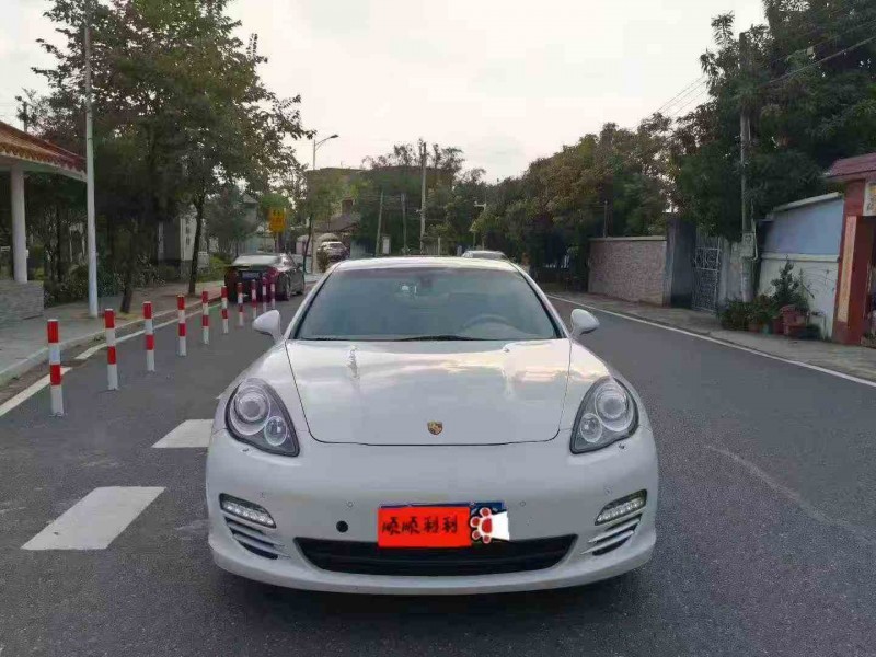 珠海11年保时捷帕拉梅拉1