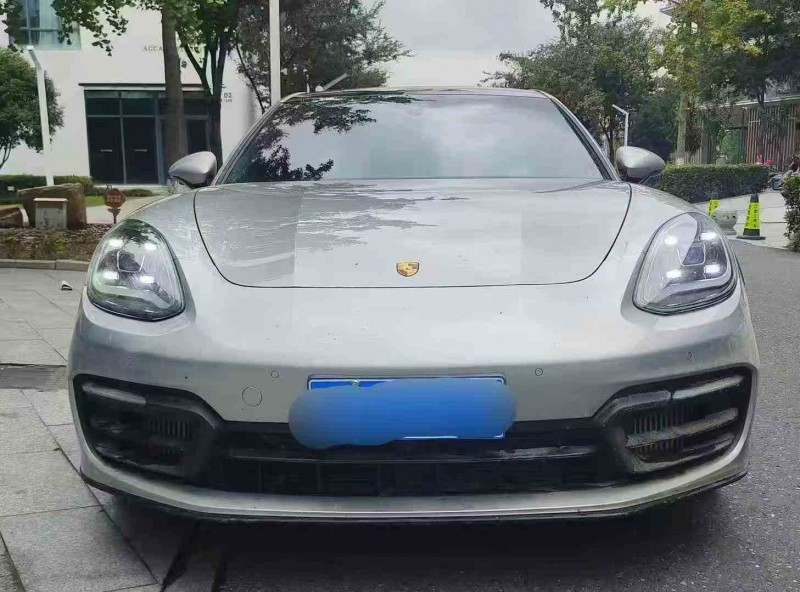 重庆24年保时捷帕拉梅拉1