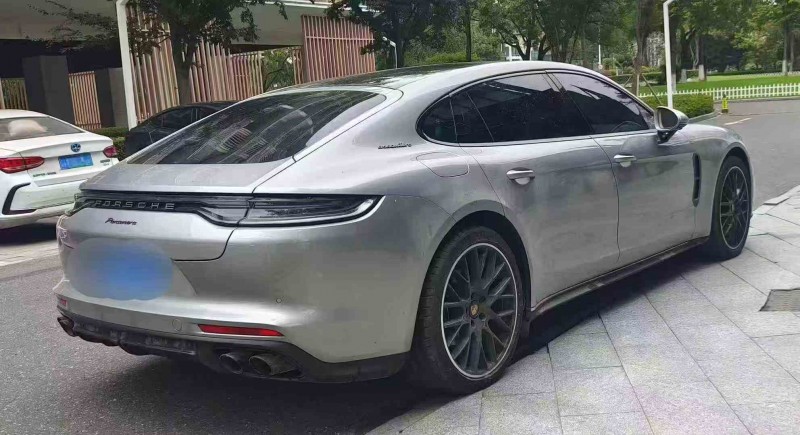 重庆24年保时捷帕拉梅拉7