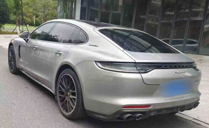 重庆24年保时捷帕拉梅拉9