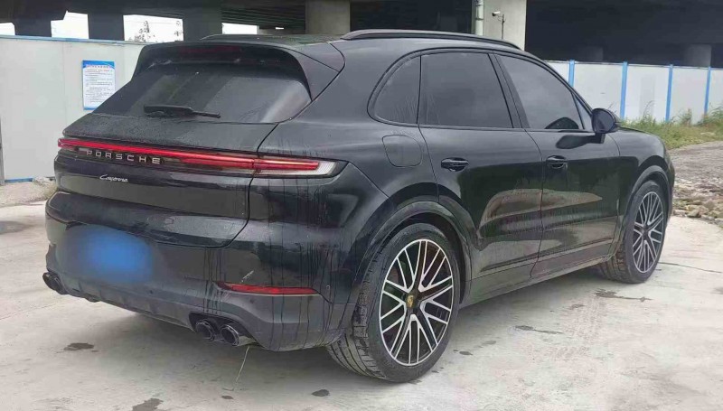 重庆24年保时捷卡宴6