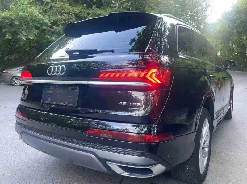 重庆24年奥迪Q78