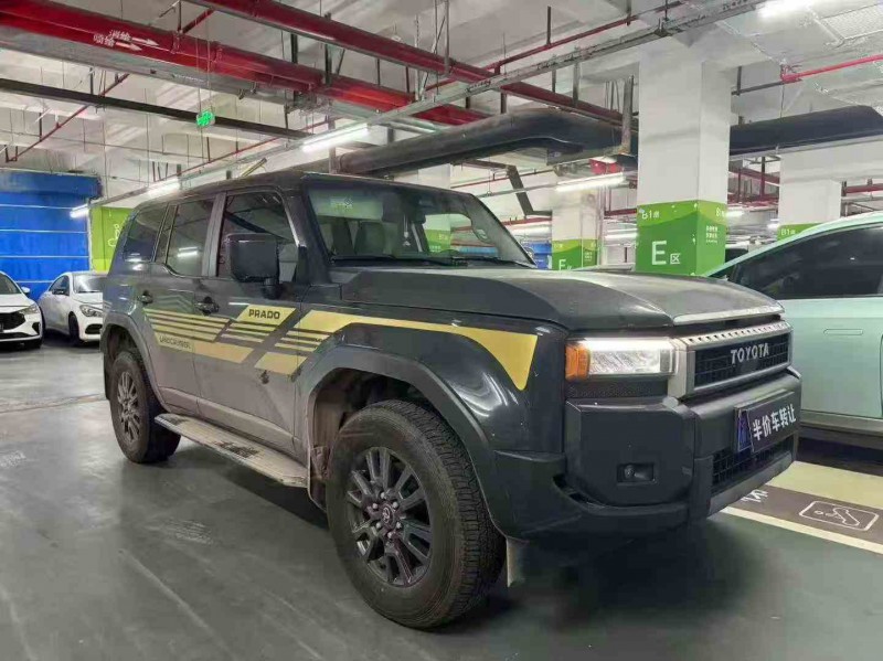 嘉兴24年丰田普拉多3