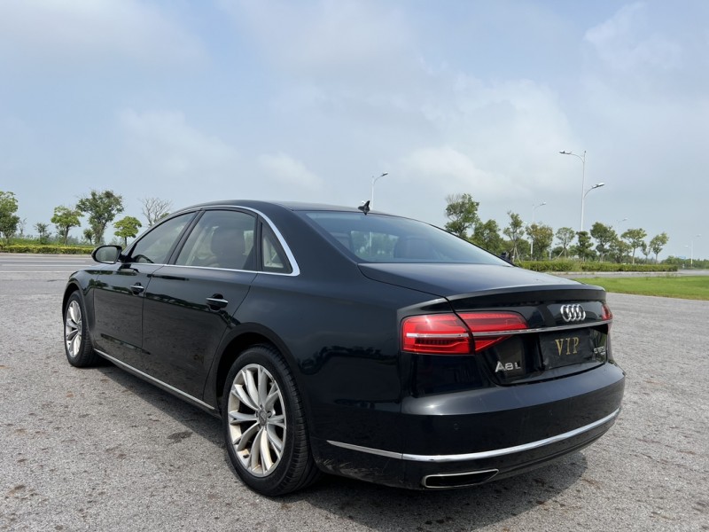 盐城17年奥迪A8L9