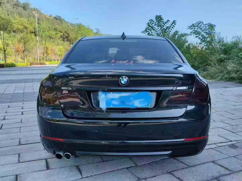 重庆13年宝马7系8