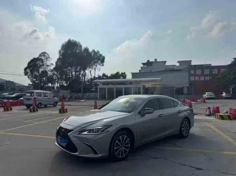 湛江23年雷克萨斯ES2