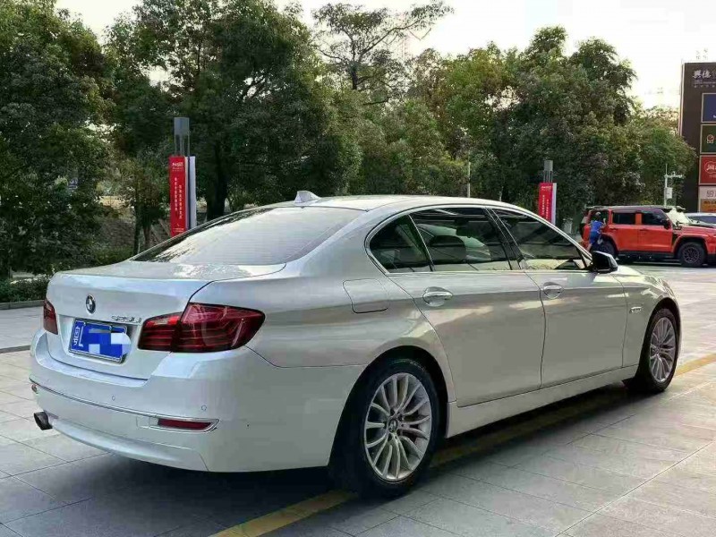 深圳16年宝马5系8