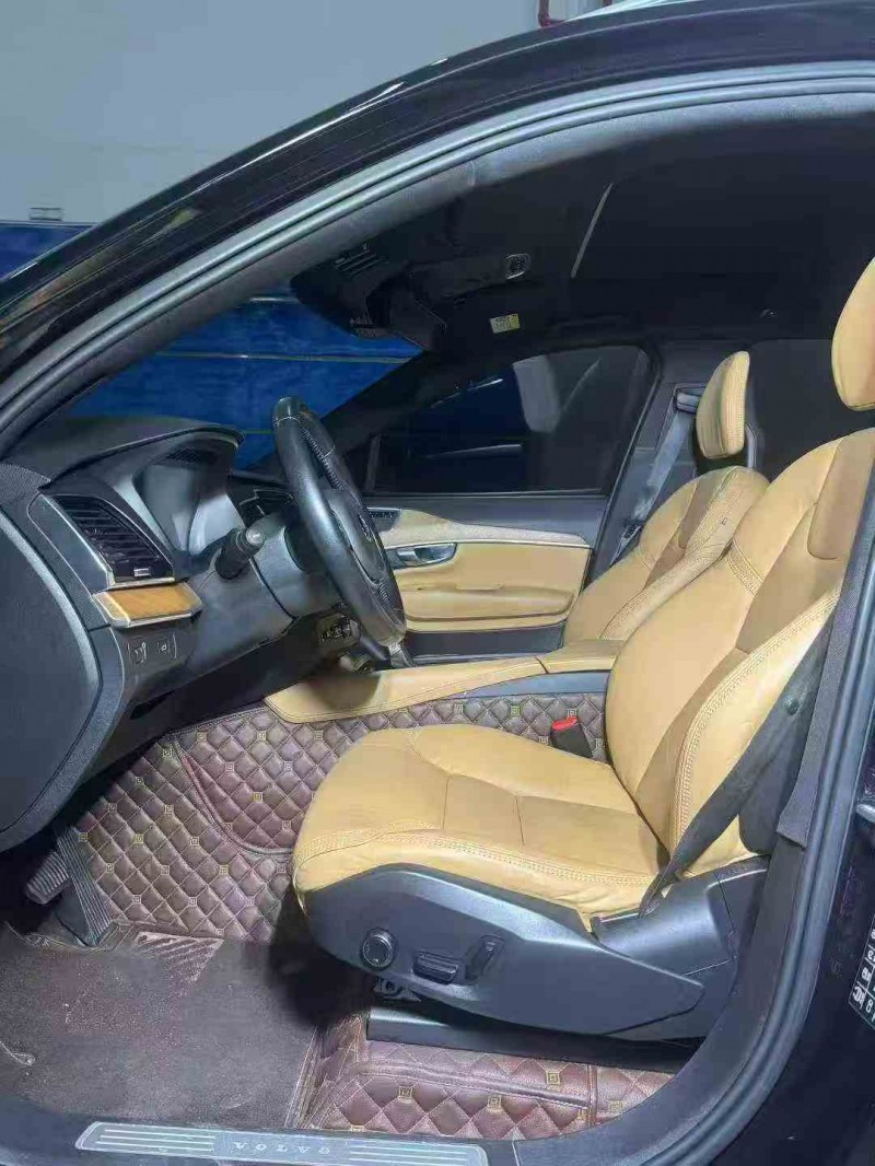 重庆18年沃尔沃XC903