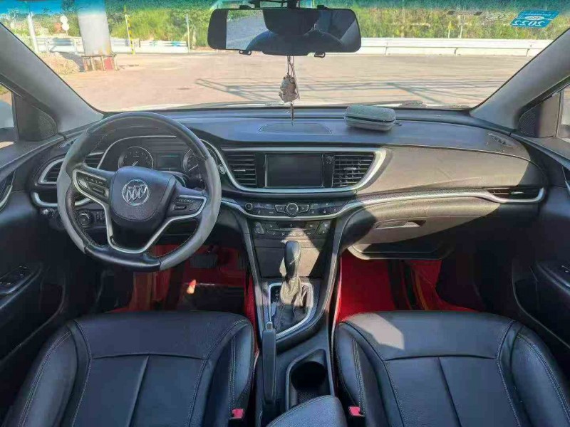 重庆20年别克英朗4