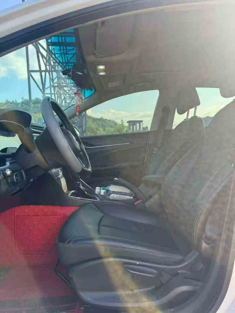 重庆20年别克英朗5