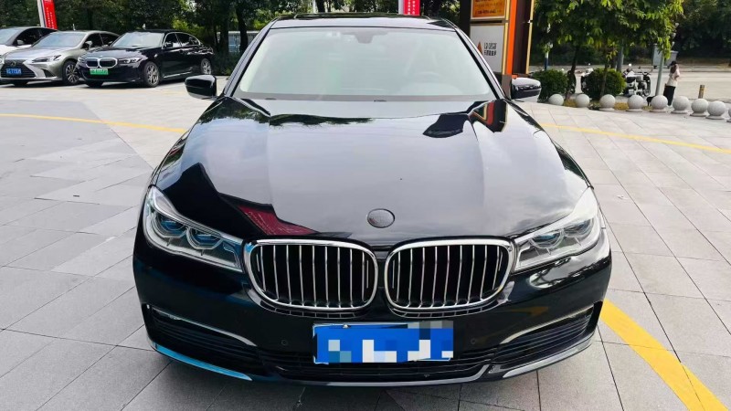 深圳16年宝马7系1