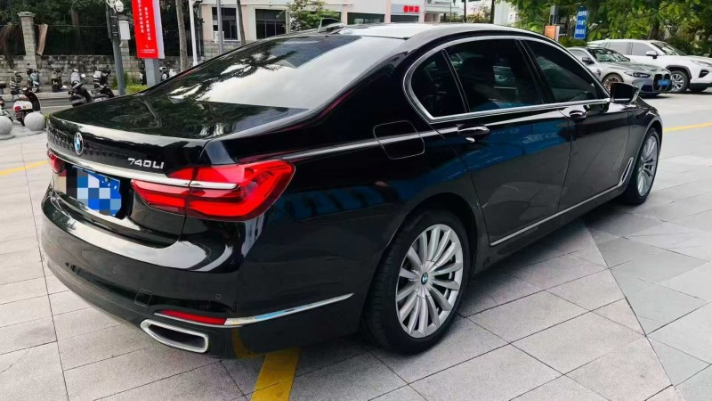 深圳16年宝马7系7