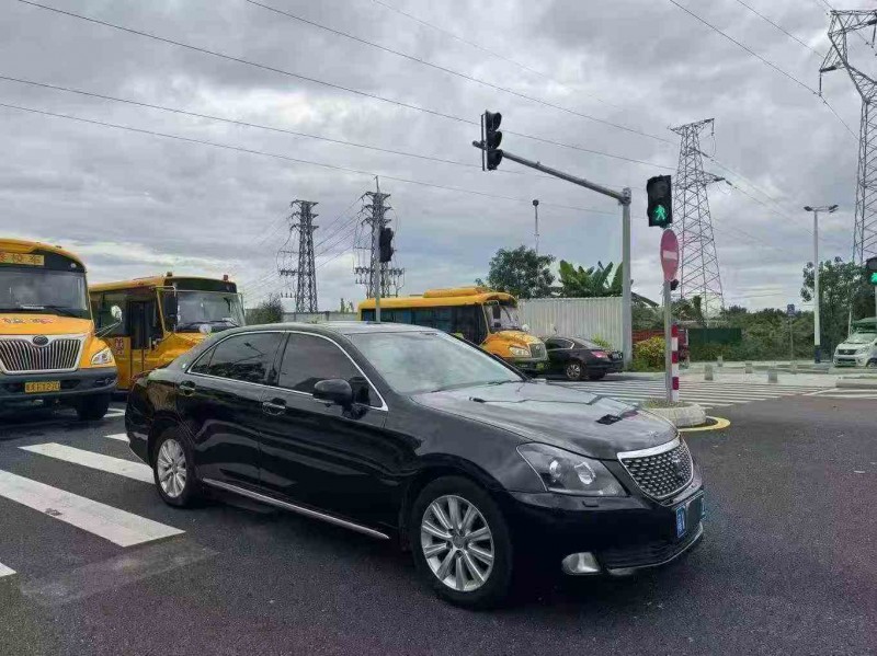 汕头11年丰田皇冠1