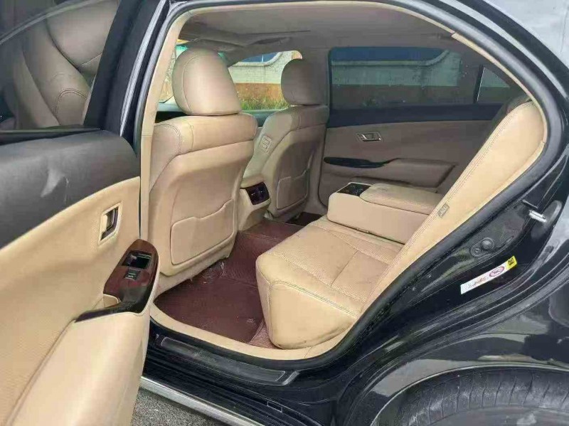 汕头11年丰田皇冠5