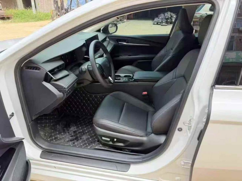 北海24年丰田凯美瑞4