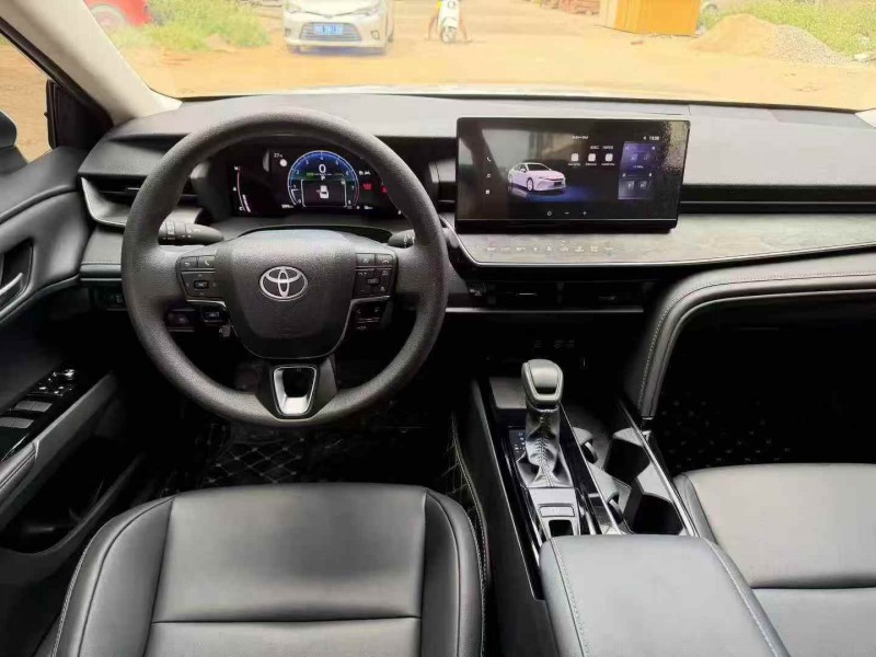 北海24年丰田凯美瑞5