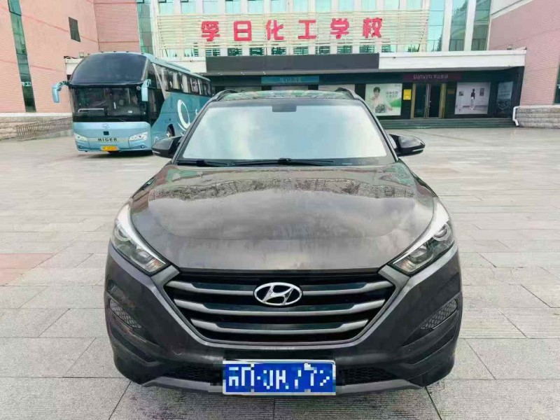 潍坊15年现代途胜1