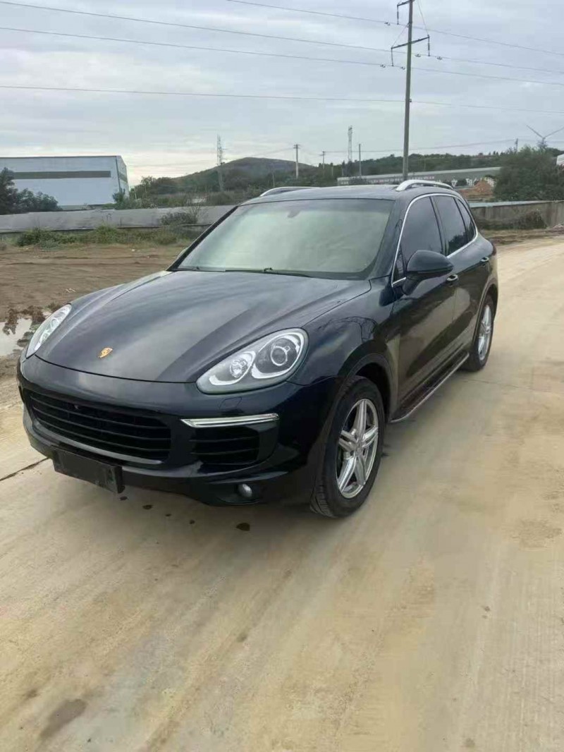 铜陵17年保时捷卡宴2