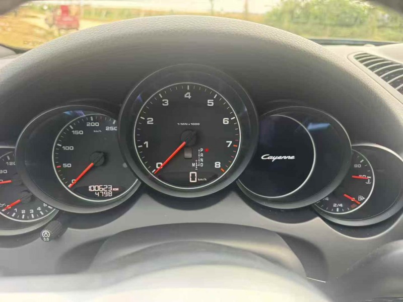 铜陵17年保时捷卡宴3