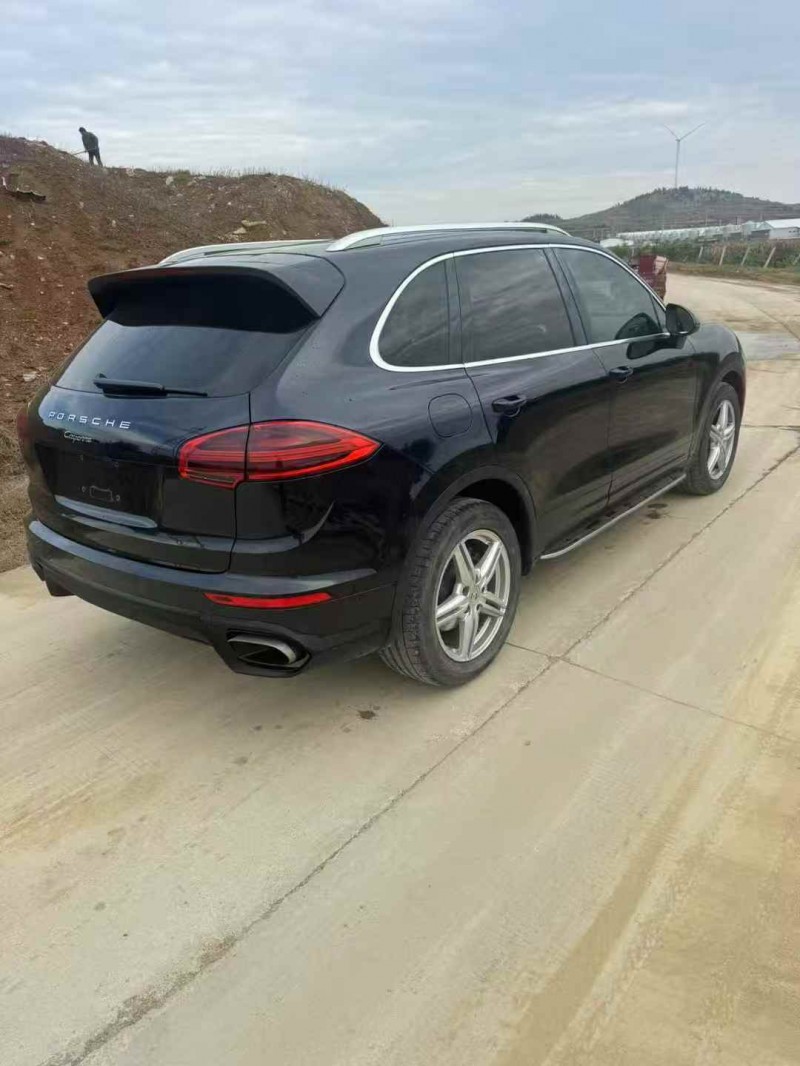 铜陵17年保时捷卡宴7