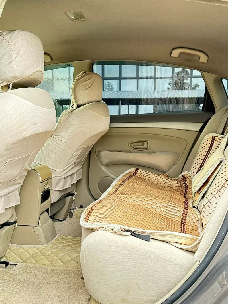 东莞16年日产轩逸5