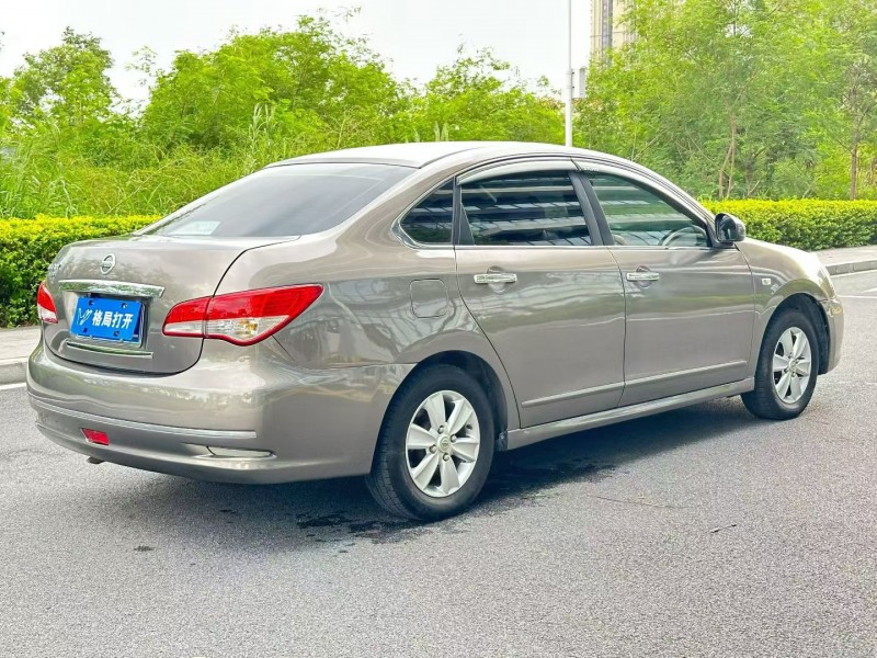 东莞16年日产轩逸7