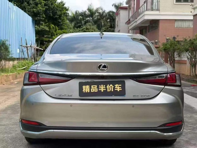东莞23年雷克萨斯ES8