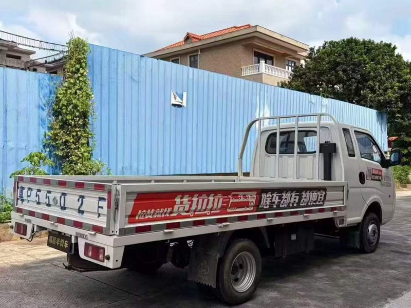 东莞25年长安汽车跨越7