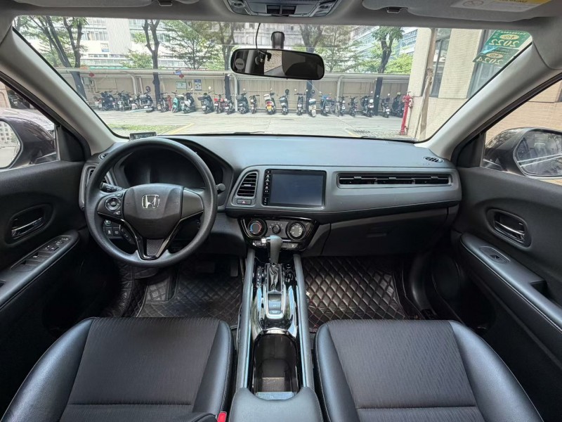 佛山20年本田缤智8