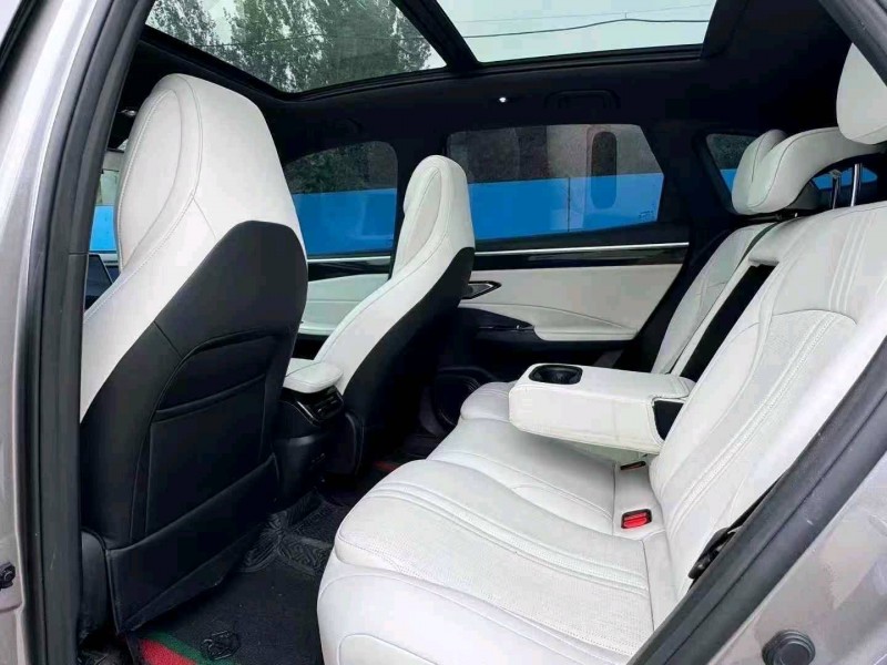 东营23年吉利银河5