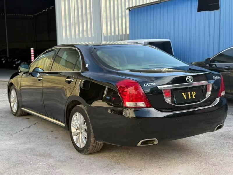 茂名10年丰田皇冠7