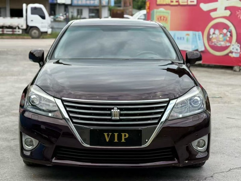 茂名14年丰田皇冠1