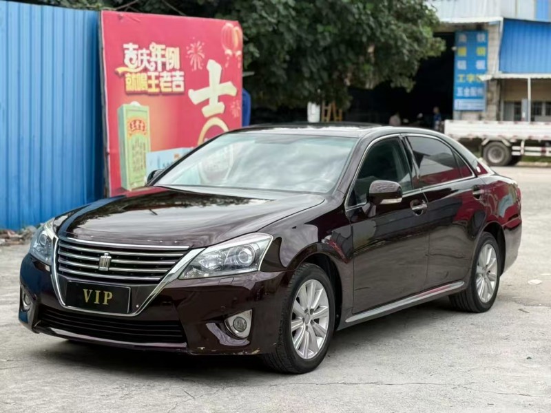 茂名14年丰田皇冠4