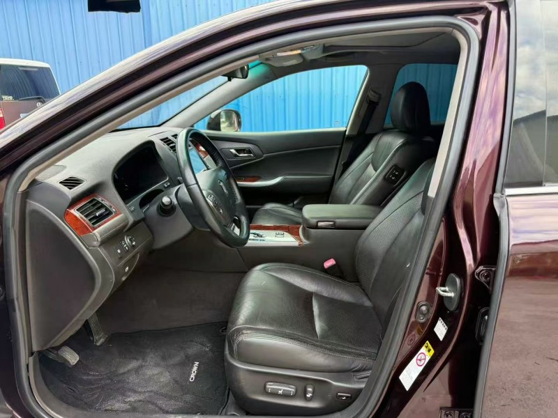 茂名14年丰田皇冠7