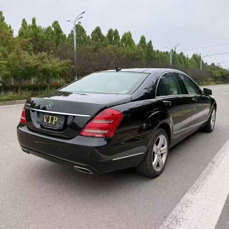 东营11年奔驰S9