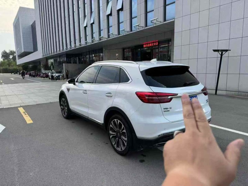 潍坊21年红旗HS57