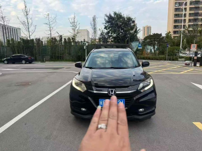 聊城15年本田缤智1