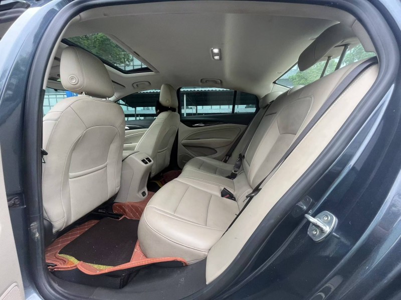 东莞20年别克君威6