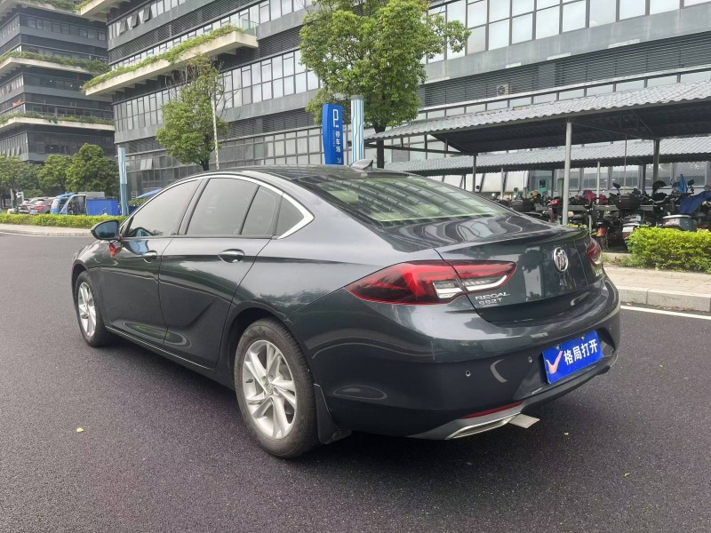 东莞20年别克君威8