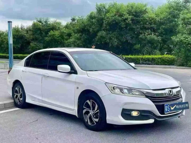 东莞16年本田雅阁2