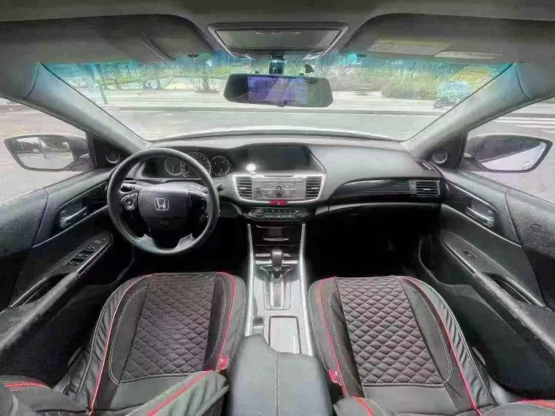 东莞16年本田雅阁5