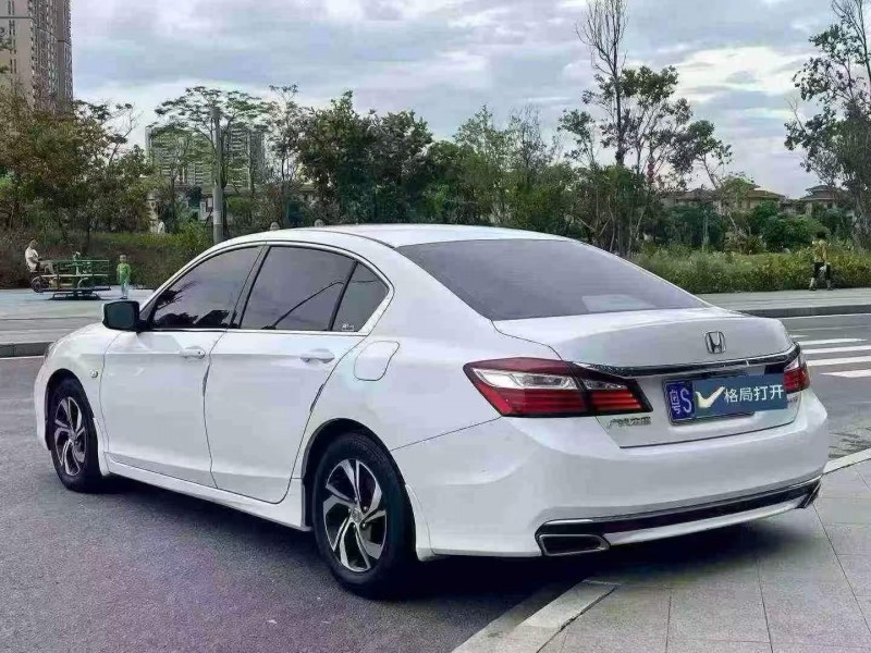 东莞16年本田雅阁7