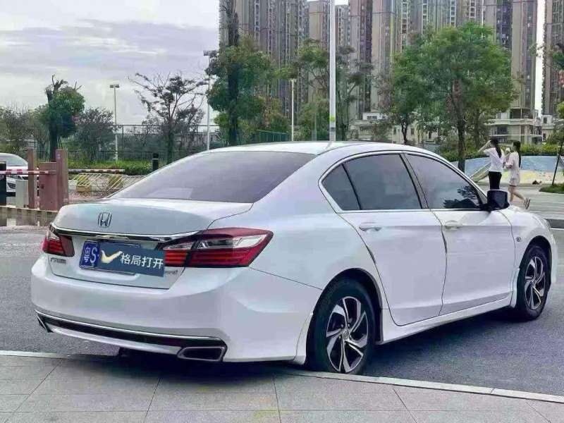 东莞16年本田雅阁8